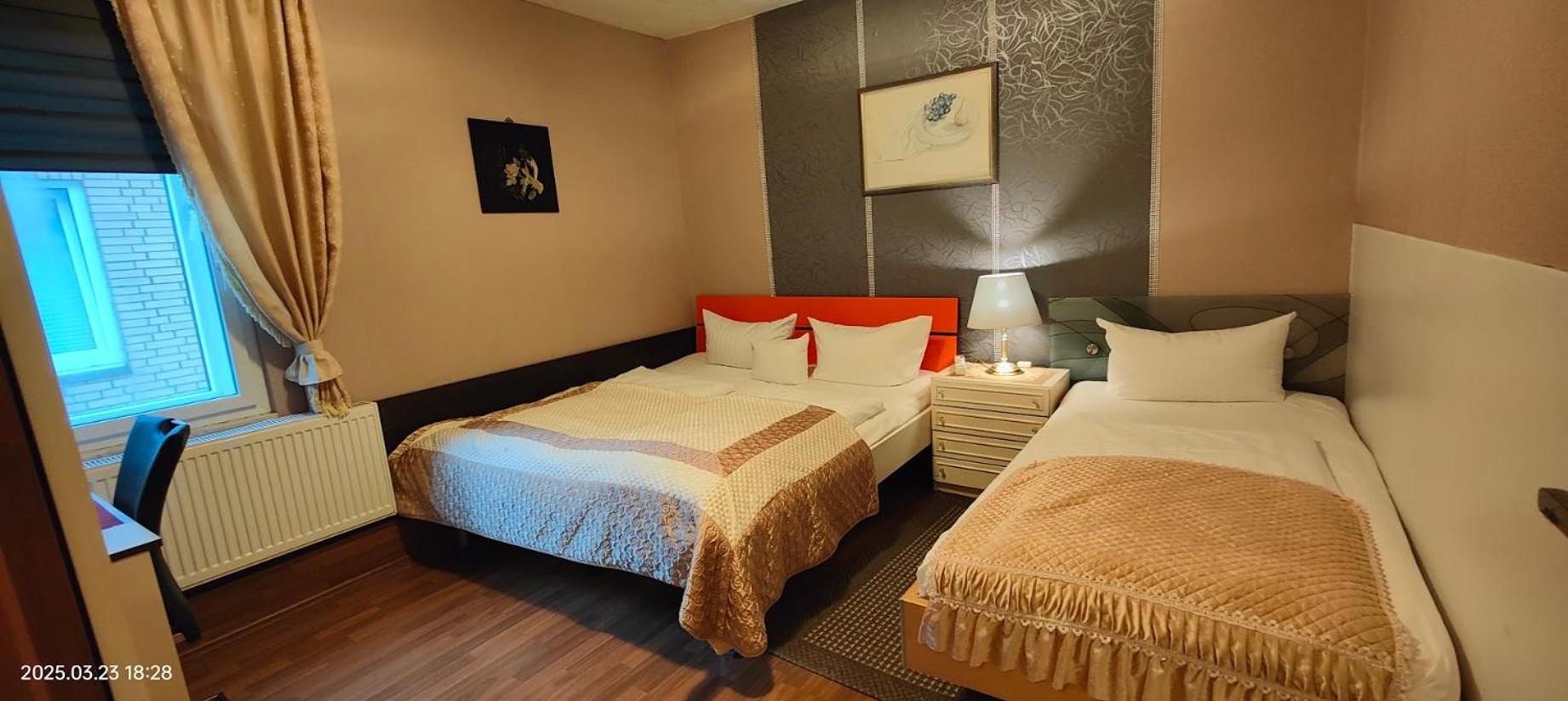 Hotel Happy Бад Брамстелд Екстериор снимка